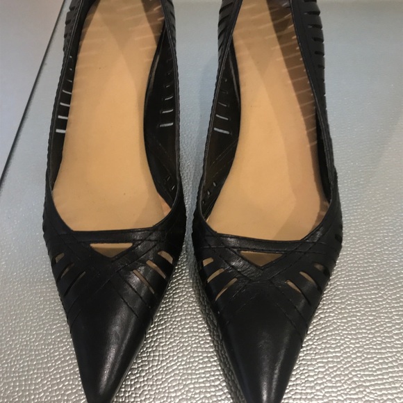 BCBG Shoes - BCBG 👠👠Stylish pumps point tow slip on shoe
